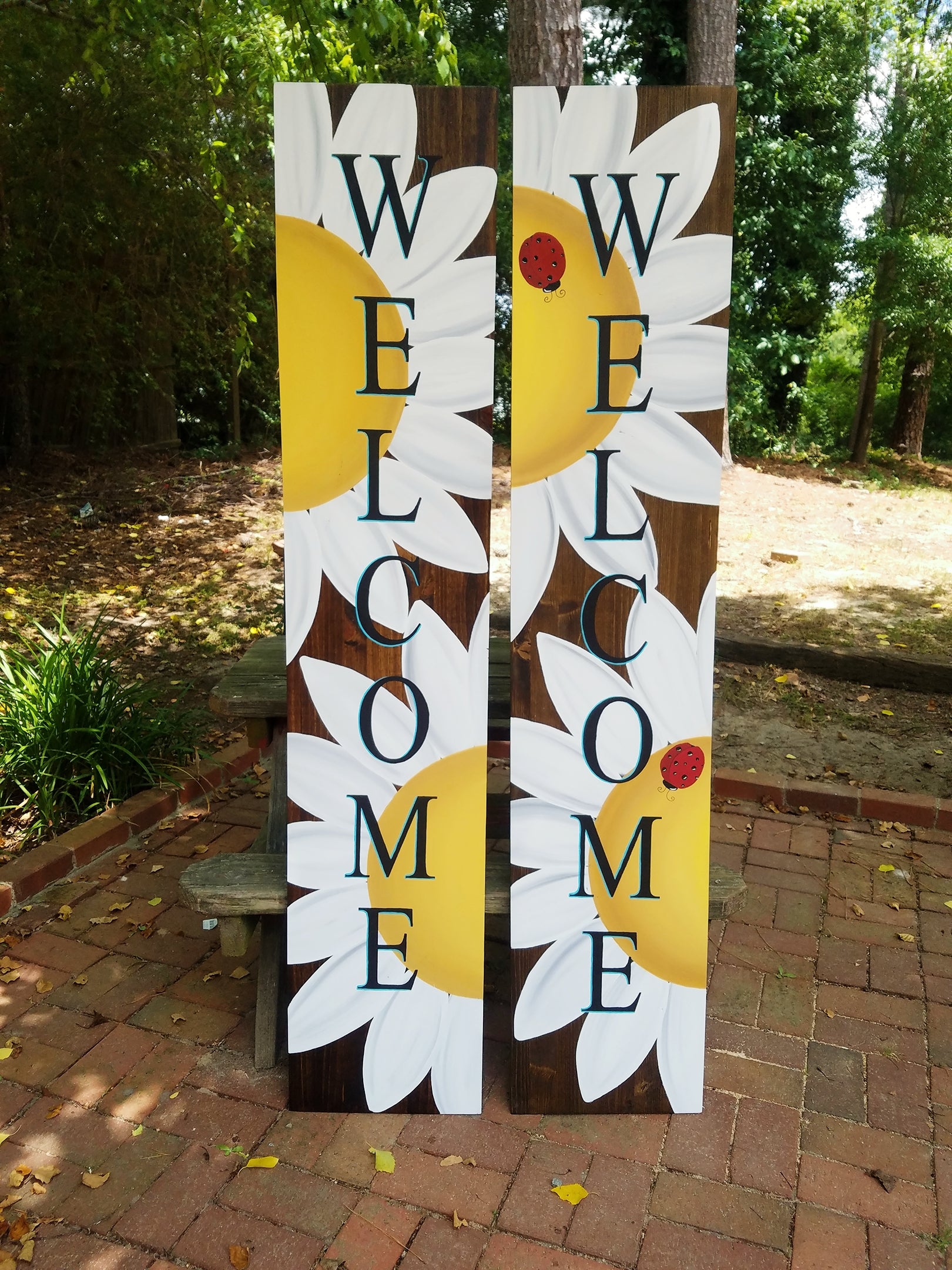5ft Daisy Welcome Sign